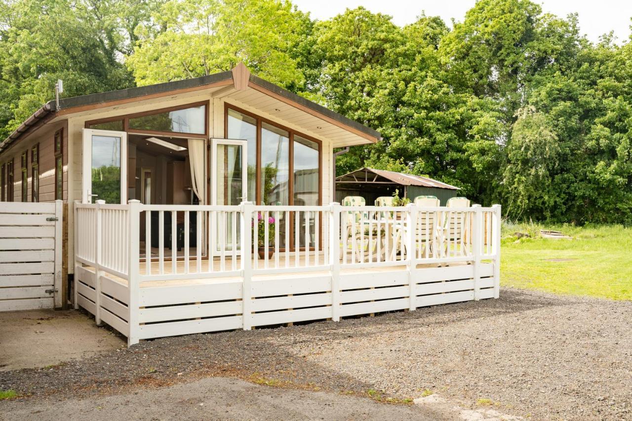 Pass The Keys The Lodge At Point House Farm - Sleeps Up To 6 Chester Buitenkant foto